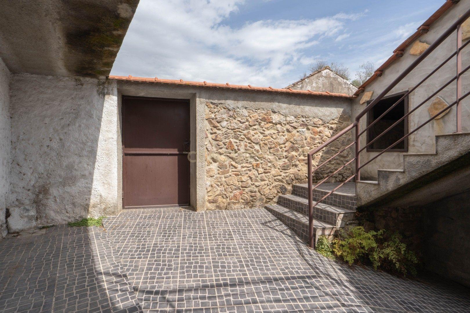 Fotografia 6 de Encantadora Moradia em São Miguel de Poiares, Coimbra