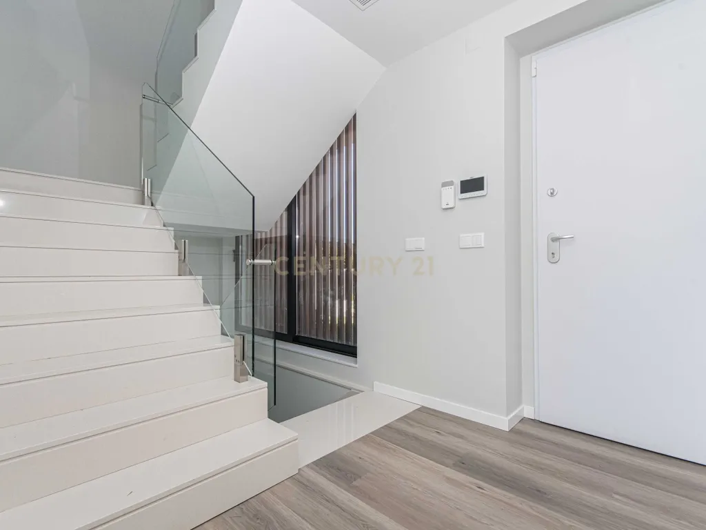 Moradia T4 Premium independente com Piscina (Nova Construção) / Barcarena - Image 22