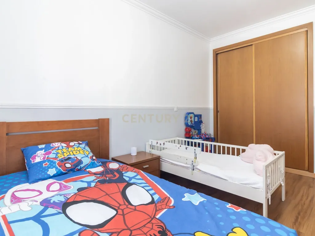 Moradia T3 com Piscina e Excelentes Áreas nos Foros de Amora - Image 26