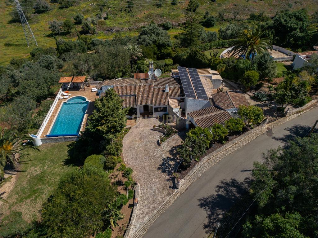 Moradia T4 inserida num lote de 4.180m², Algarve (Alvor) - Image 72