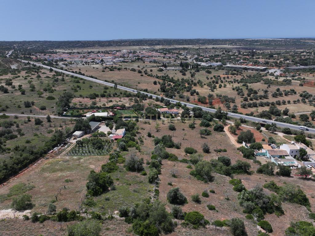 Terreno rústico localizado em Gateiras em Tunes, com uma área total de 14880m². - Image 13