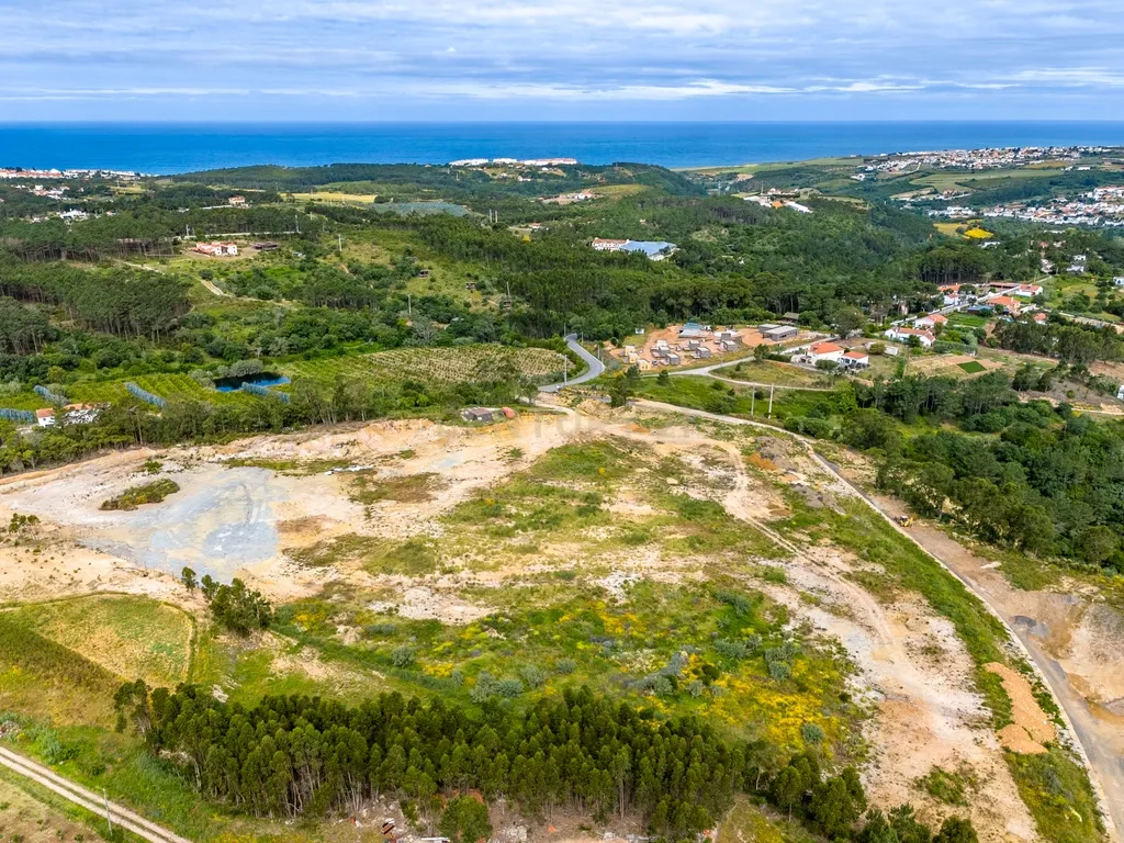 Terreno com 21985.97m2 para Construção de Armazéns Industriais 7837.30m2 - Image 21
