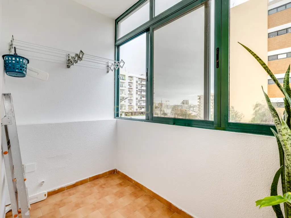 Apartamento T3 com vista mar em Faro - Image 23