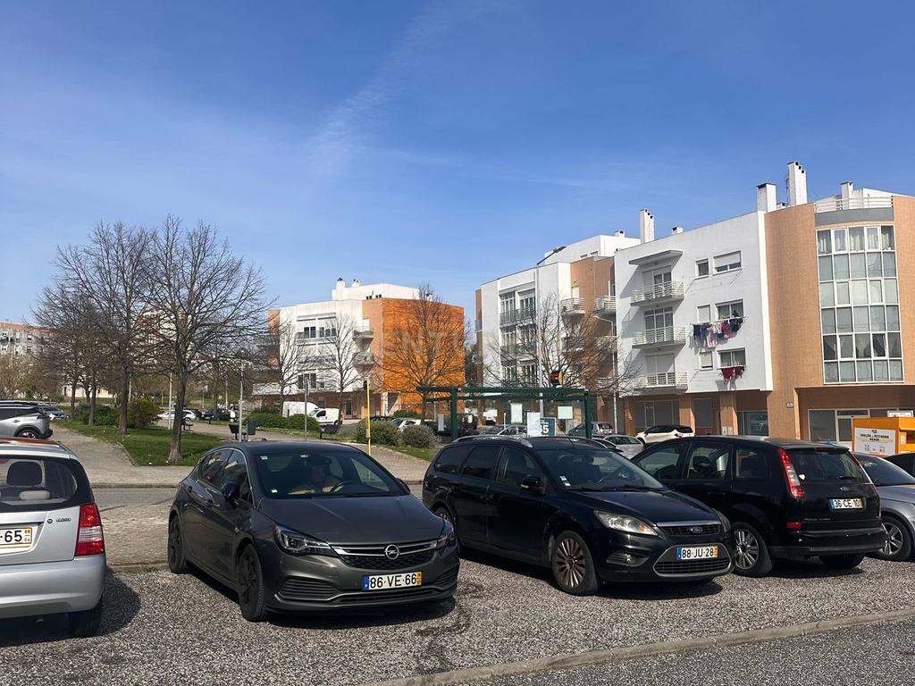 Apartamento T3 em Vialonga, com Garagem e Elevador - Image 31