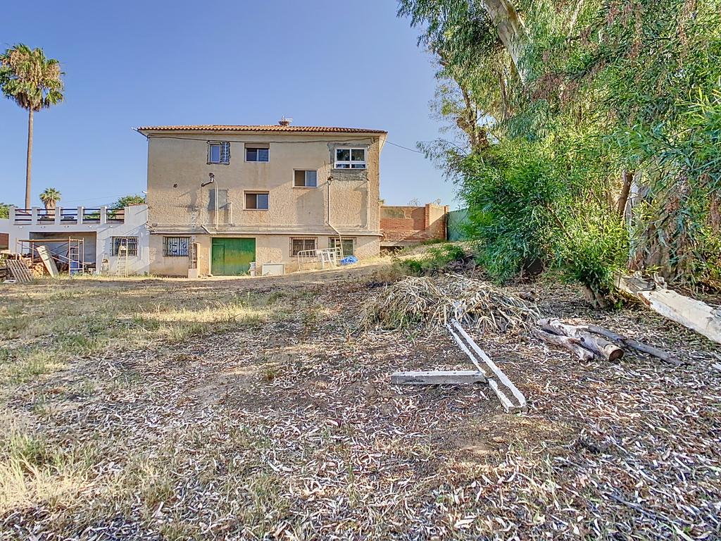 Terreno urbano consolidado para venda em Churriana - Málaga - Image 9
