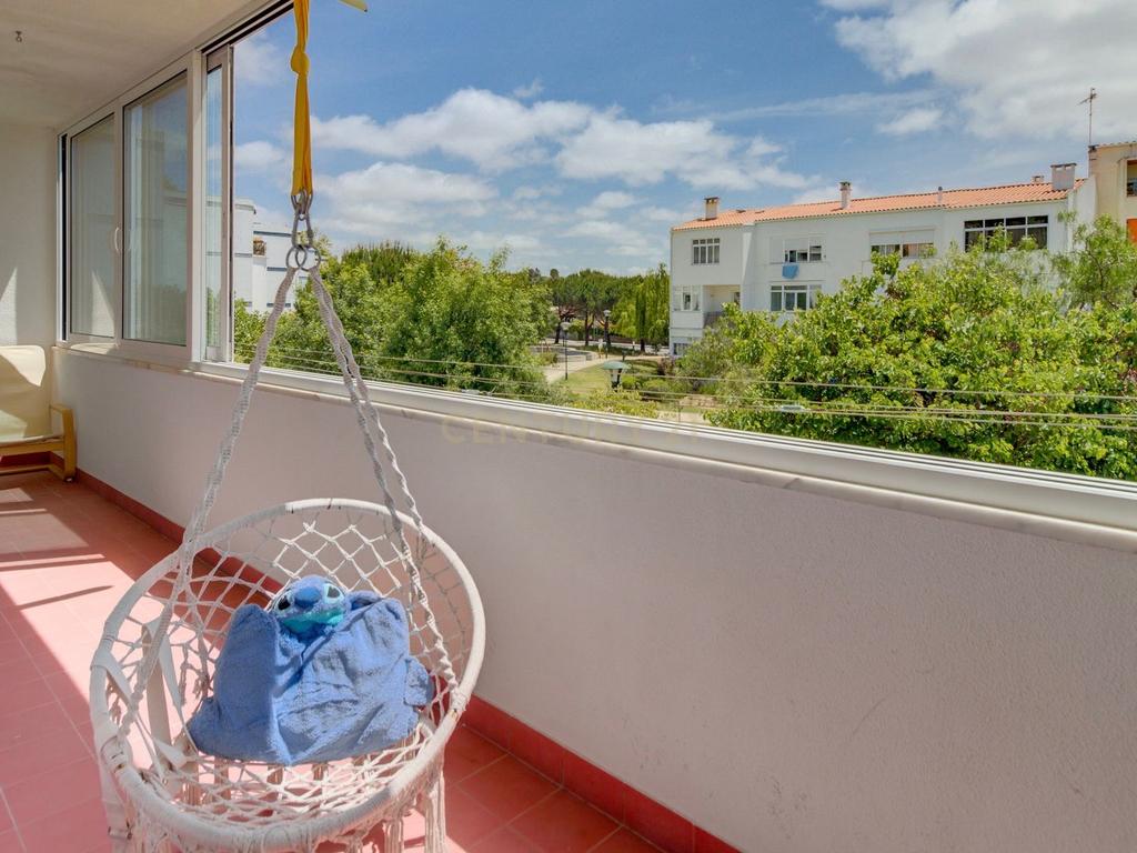Apartamento T4 São João do Estoril - Image 14