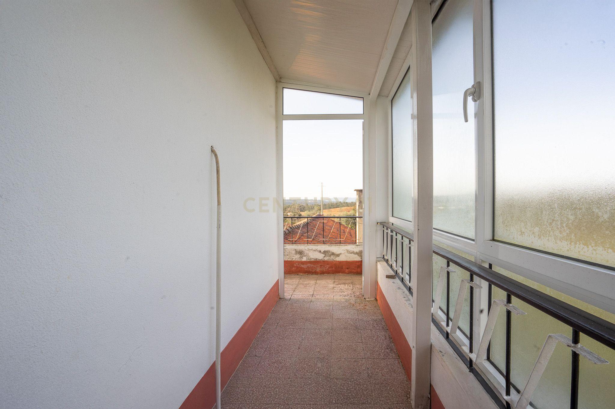 Moradia T3 Serpins, Lousã - Image 22