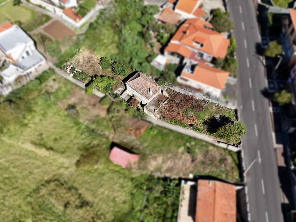 Terreno com moradia para recuperar no Poço Gil - Machico - Image 3