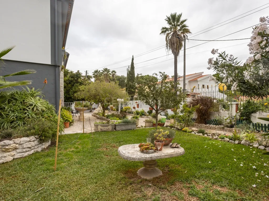 Fantástica Moradia Versátil com Piscina e Jardim, junto a serra da Arrábida – Setúbal - Image 75