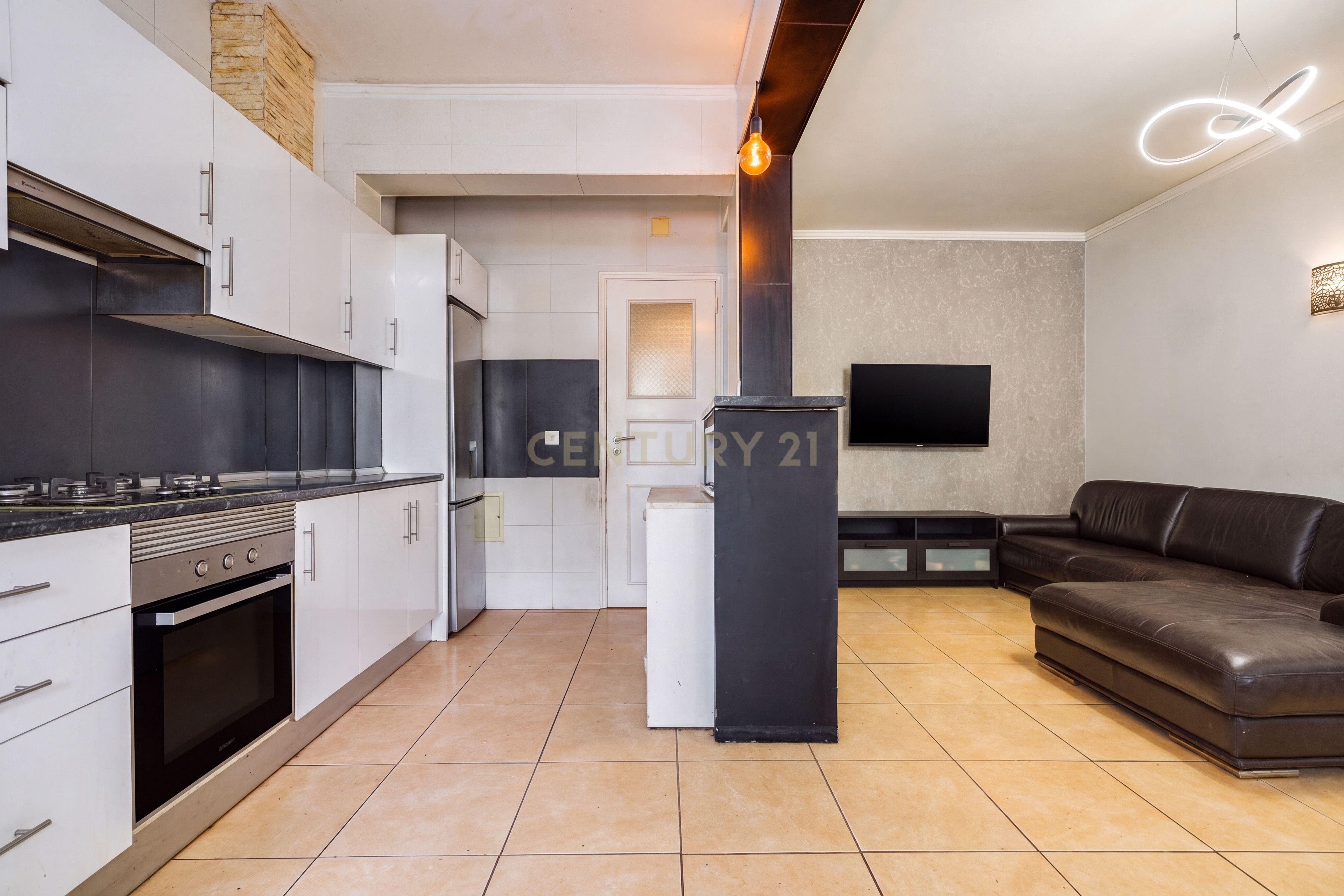 Apartamento T3 à venda em Faro (Sé e São Pedro), Faro — foto 2