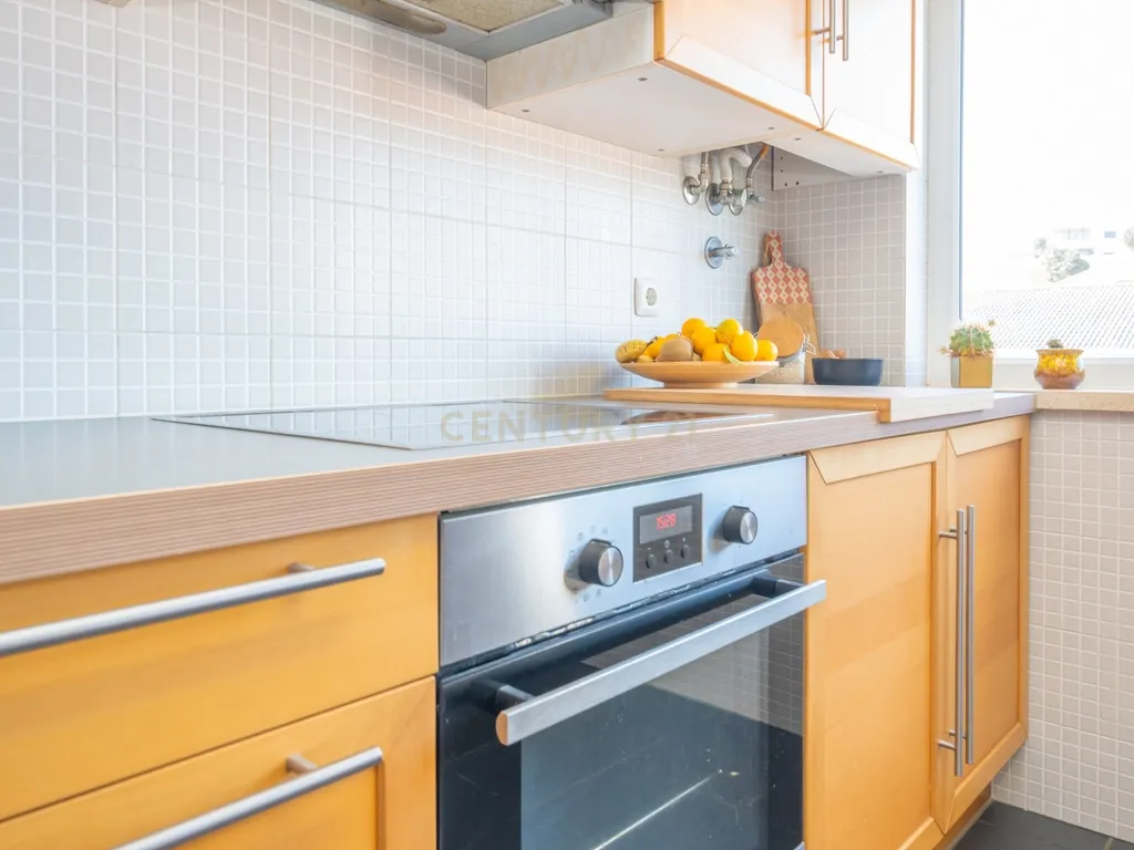 Excelente Apartamento T3 Duplex c/ Garagem, na Galiza, Estoril, Cascais - Image 12