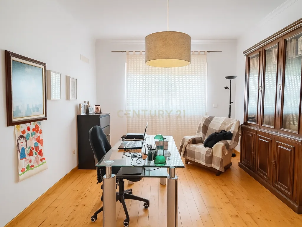 Castro Verde: Viva Uma Casa Onde os Sonhos se Encontram Com Tranquilidade. - Image 21