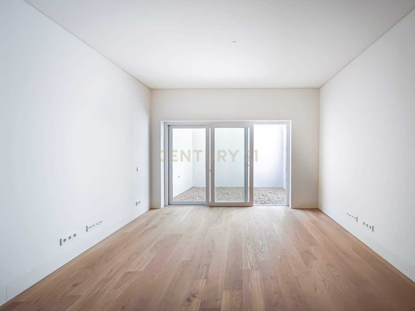 Fotografia 9 de T1 com Terraço á estrear em Santo António, Lisboa