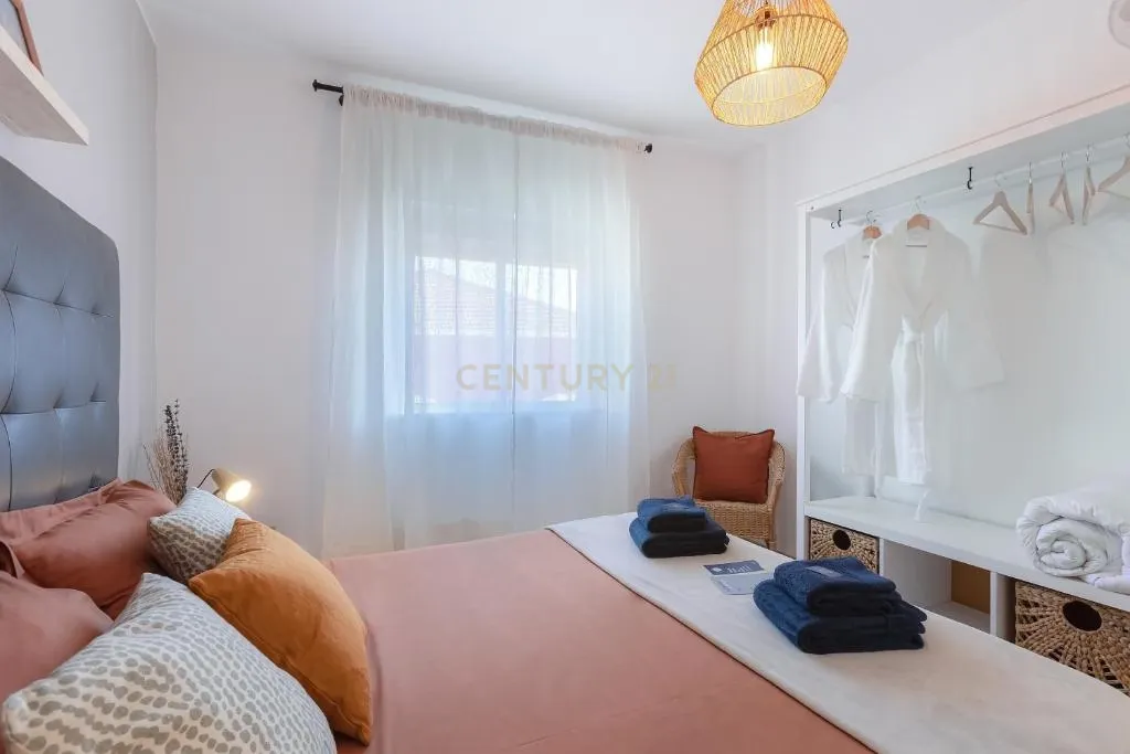 Guest House - Oportunidade de negócio no centro histórico de Lagos - Image 30