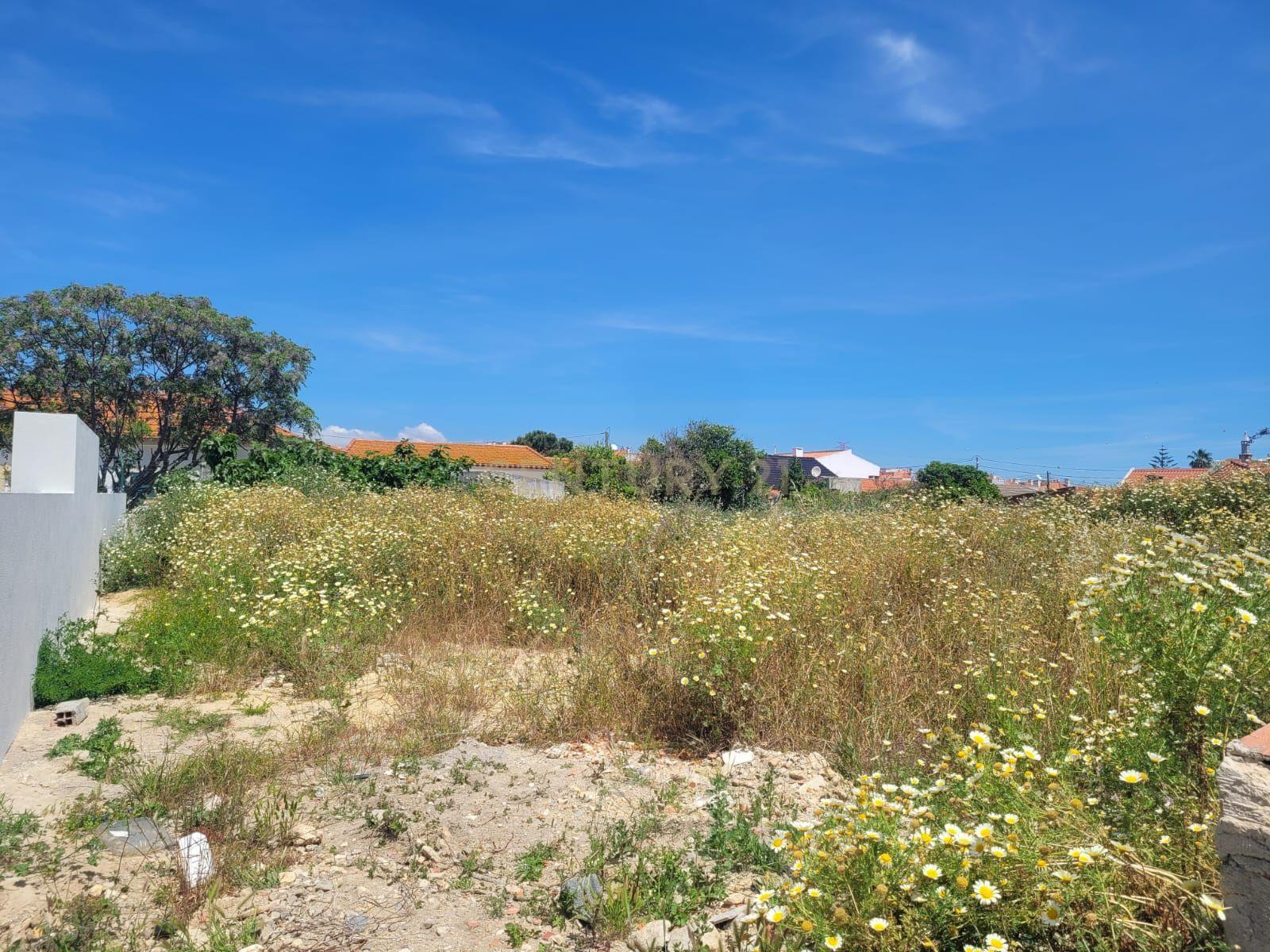 Land for sale in Almada, Portugal — €180,000