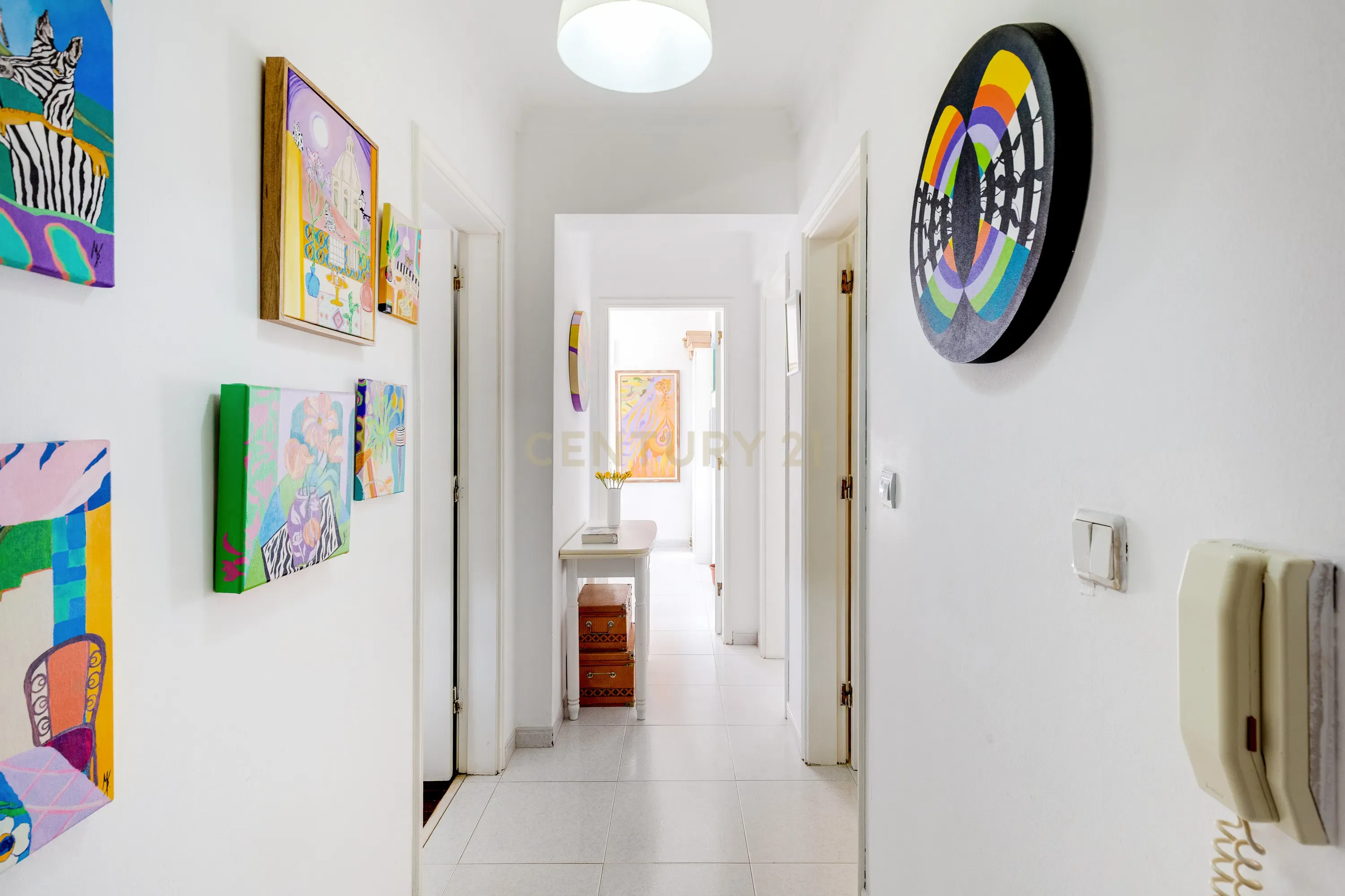 Fotografia 3 de Apartamento T1 em Corroios, Seixal | Praticidade para o dia a dia e proximidade de Lisboa