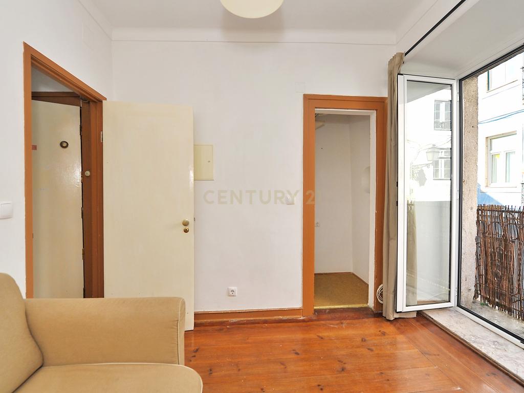 Prédio bem conservado na Rua Luz Soriano. Em Venda! - Image 6