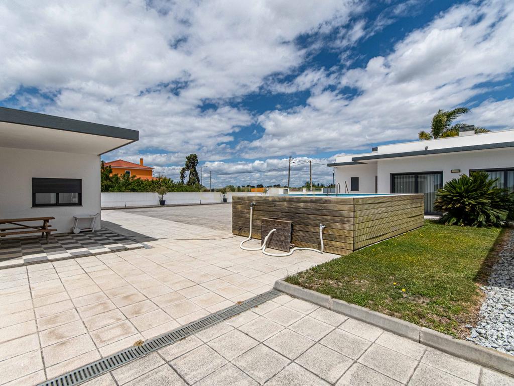 Moradia Térrea T4 no Montijo — Isolada, Moderna e com Piscina - Image 41