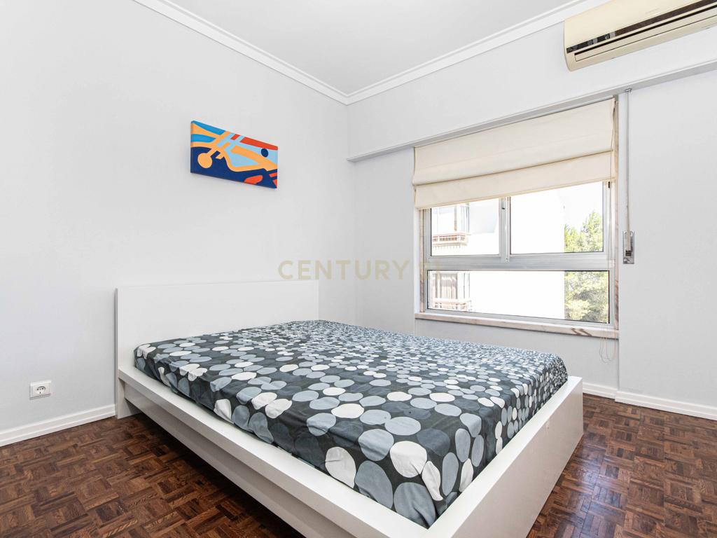Apartamento T2 em Vialonga | Aproveitamento sótão - Image 3