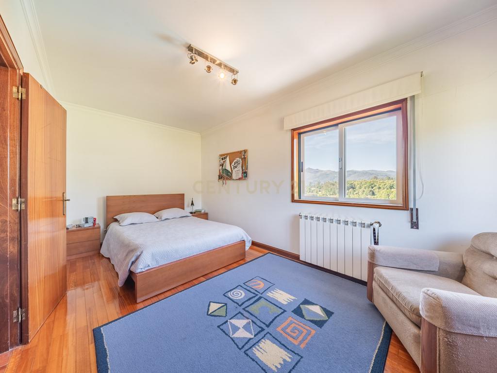Casa T4 com Vista Panorâmica em Arcos de Valdevez - Image 22