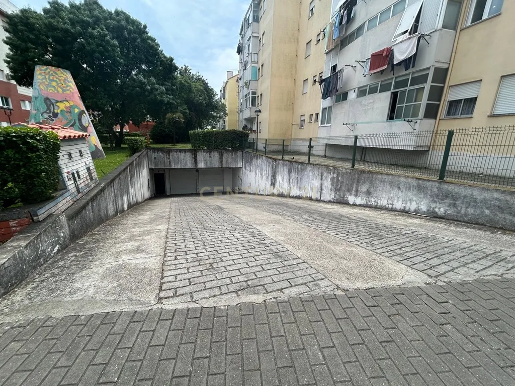 Lugar de garagem em Alfragide, Amadora - 19.900€ - Image 8