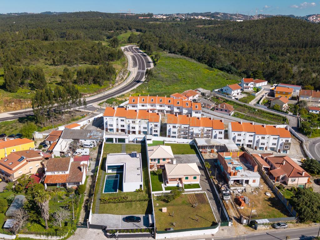 Moradias Condomínio fechado Belas Garden  T2+1 e T3+1 - Image 18