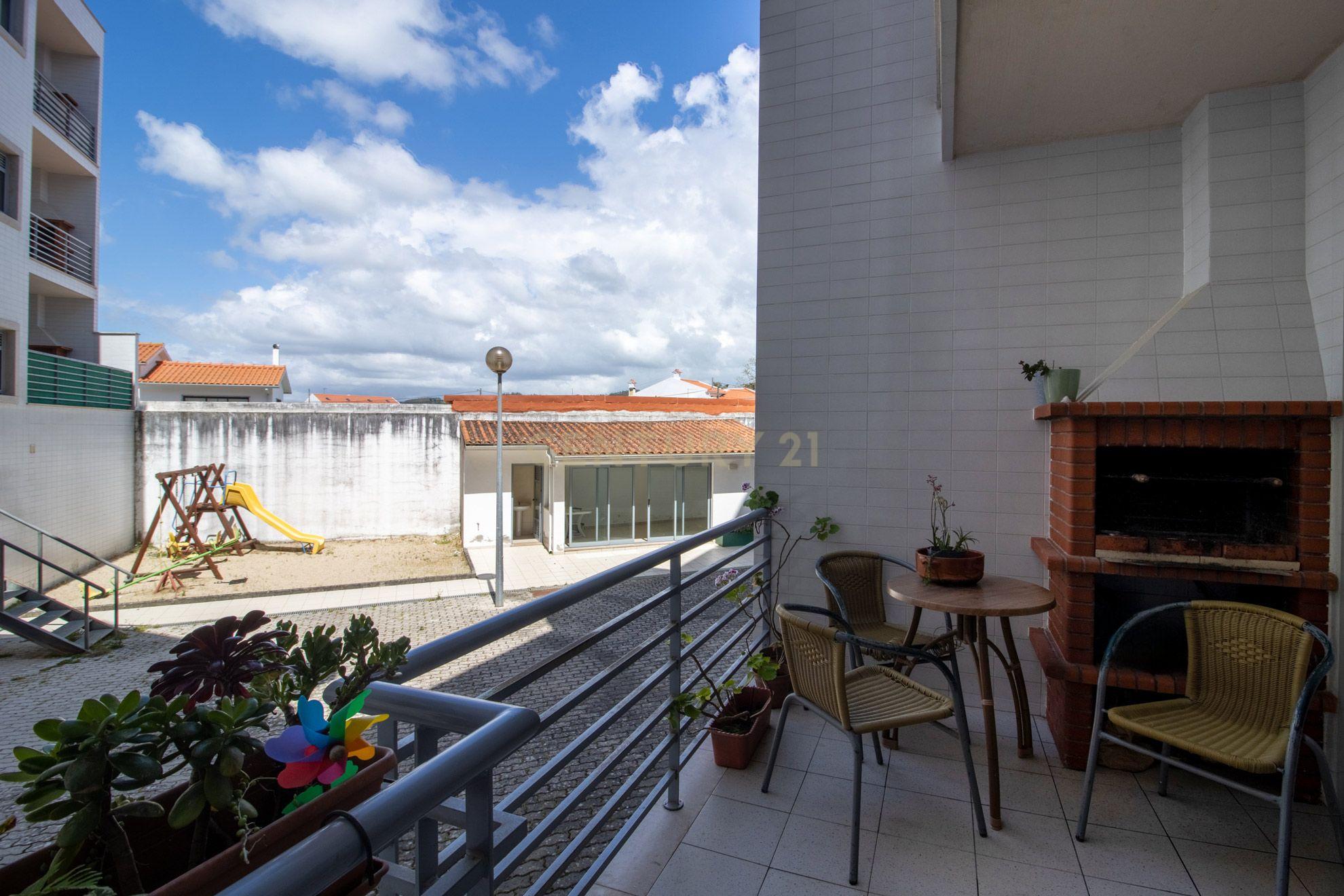 Fotografia 8 de Apartamento T2 em Alfeizerão | Excelentes Áreas