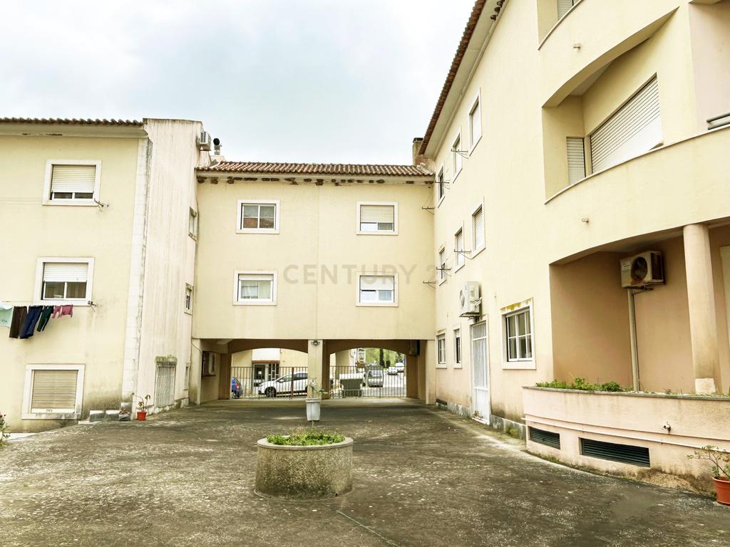 Apartamento T2 em Loures - Condomínio fechado - Image 25