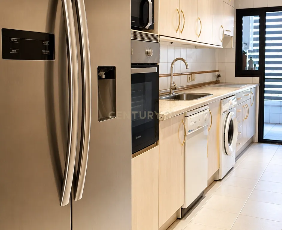 Apartamento familiar de 4 quartos junto à Avenida de Europa, com varanda, piscina e jardim comunitário - Image 17