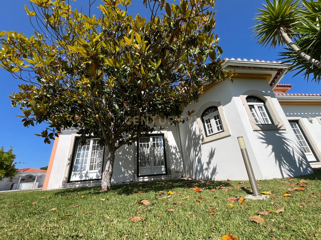 Moradia com 5 quartos em Vale Covo, Bombarral, com jardim, piscina, barbecue, adega e várias zonas de lazer - Image 6