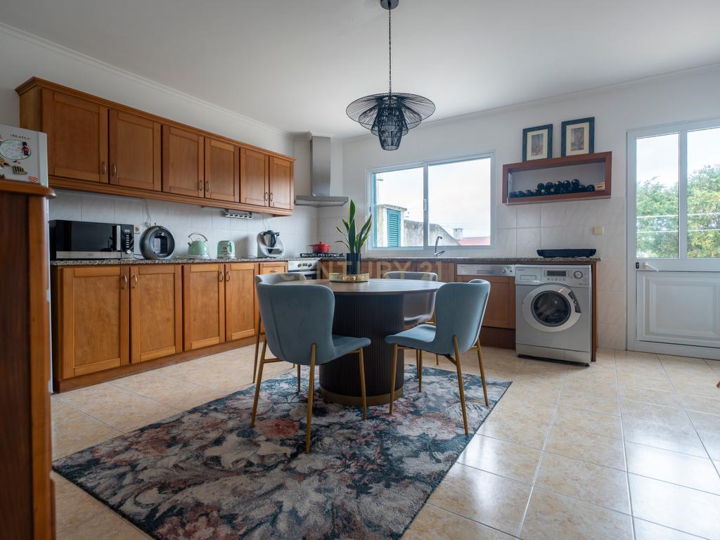 Excelente Moradia T3 com Garagem – Espaço, Luz e Acabamentos de Qualidade - Image 12