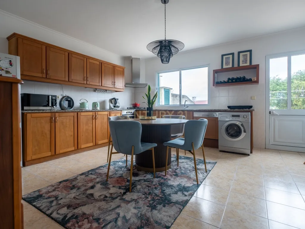 Excelente Moradia T3 com Garagem – Espaço, Luz e Acabamentos de Qualidade - Image 12