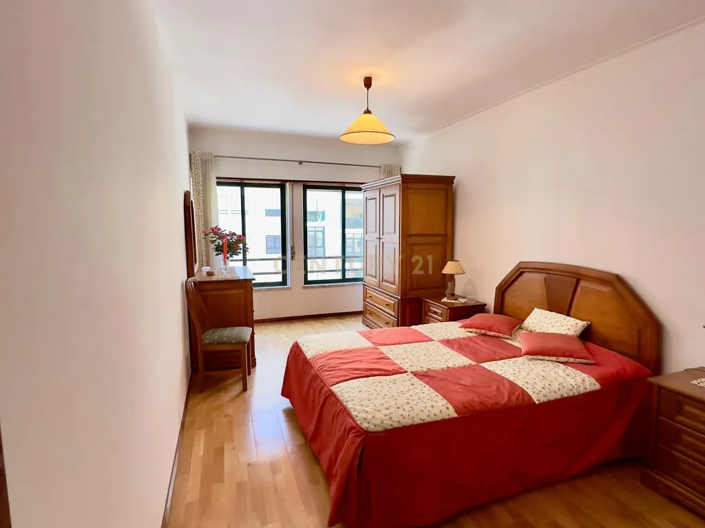 Apartamento T2 em Massamá Norte - Image 8