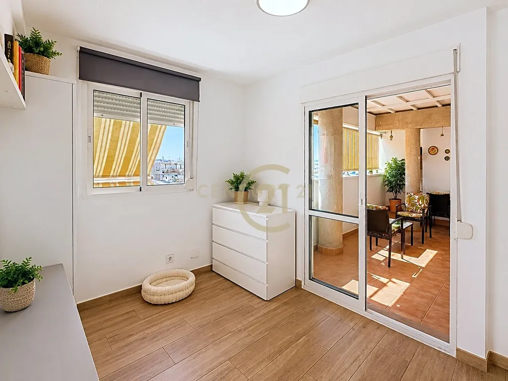 Cobertura de 5 Quartos com Terraço e Churrasqueira: Ideal para Família Numerosa ou Segregação em 2 Habitações! - Image 21