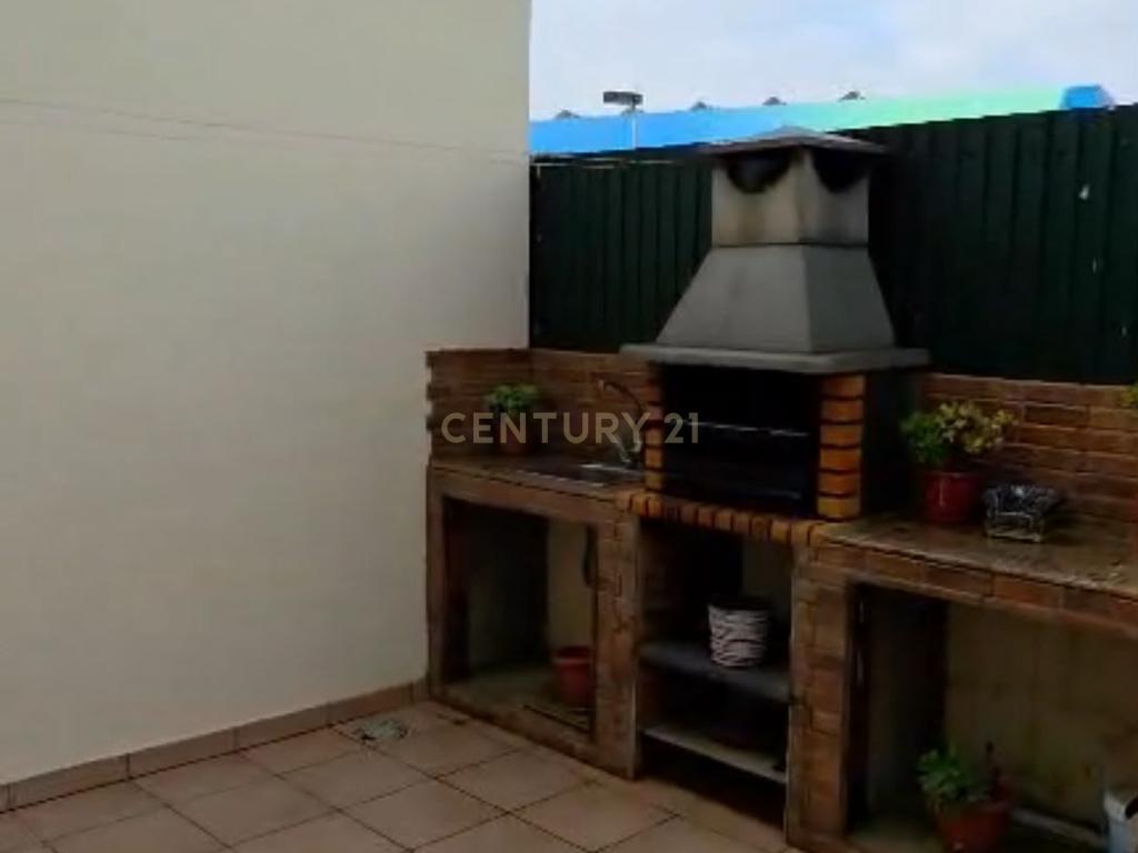 T3 no Algarve com piscina e lugar de estacionamento - Image 21