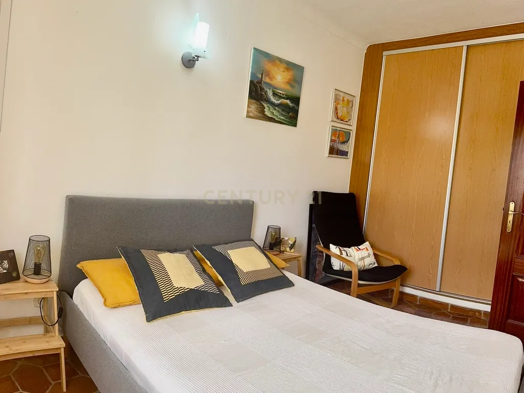 Apartamento com Vista Piscina em Condomínio Privado – VILAMAR (Porches, Algarve) - Image 11