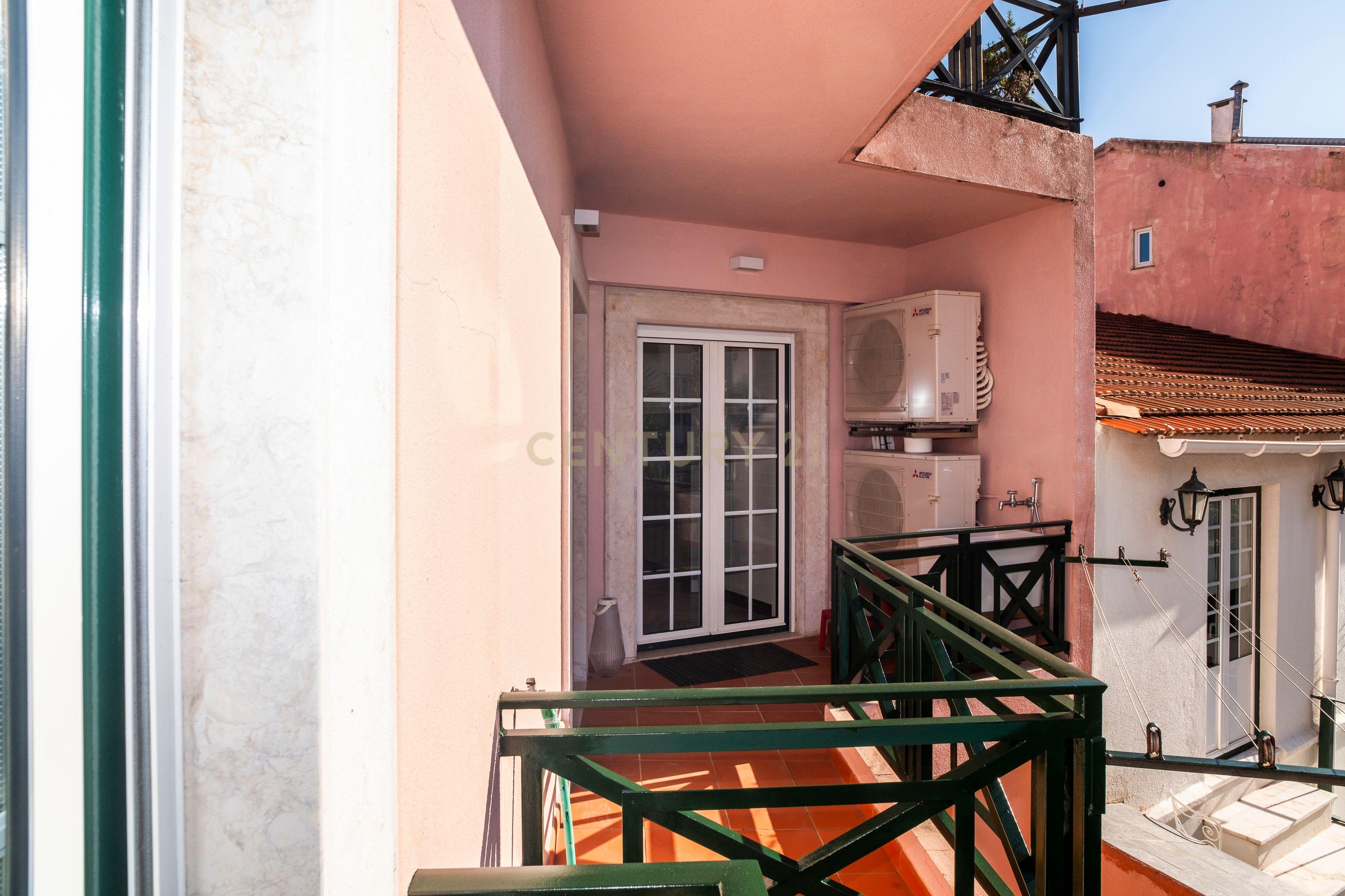 Apartamento T4+1 totalmente remodelado com Garagem no Príncipe Real - Image 29