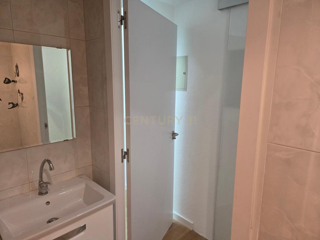  - Image 11