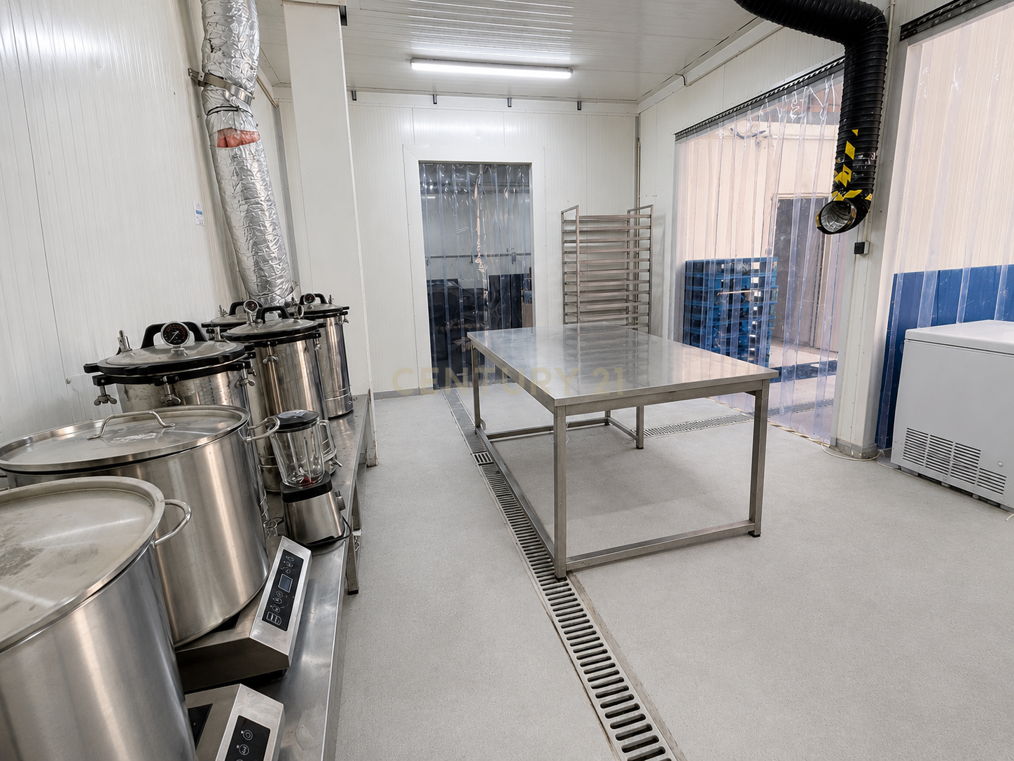 Fotografia 6 de Trespasse | Armazém Preparado para Cozinha Industrial | Guilhabreu – Vila do Conde