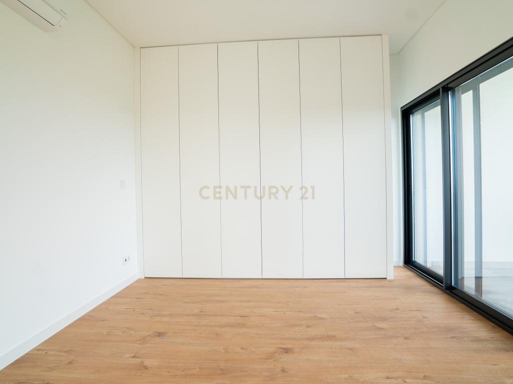 Moradia T4 – Empreendimento Sky City -  Serra de Carnaxide - Image 35