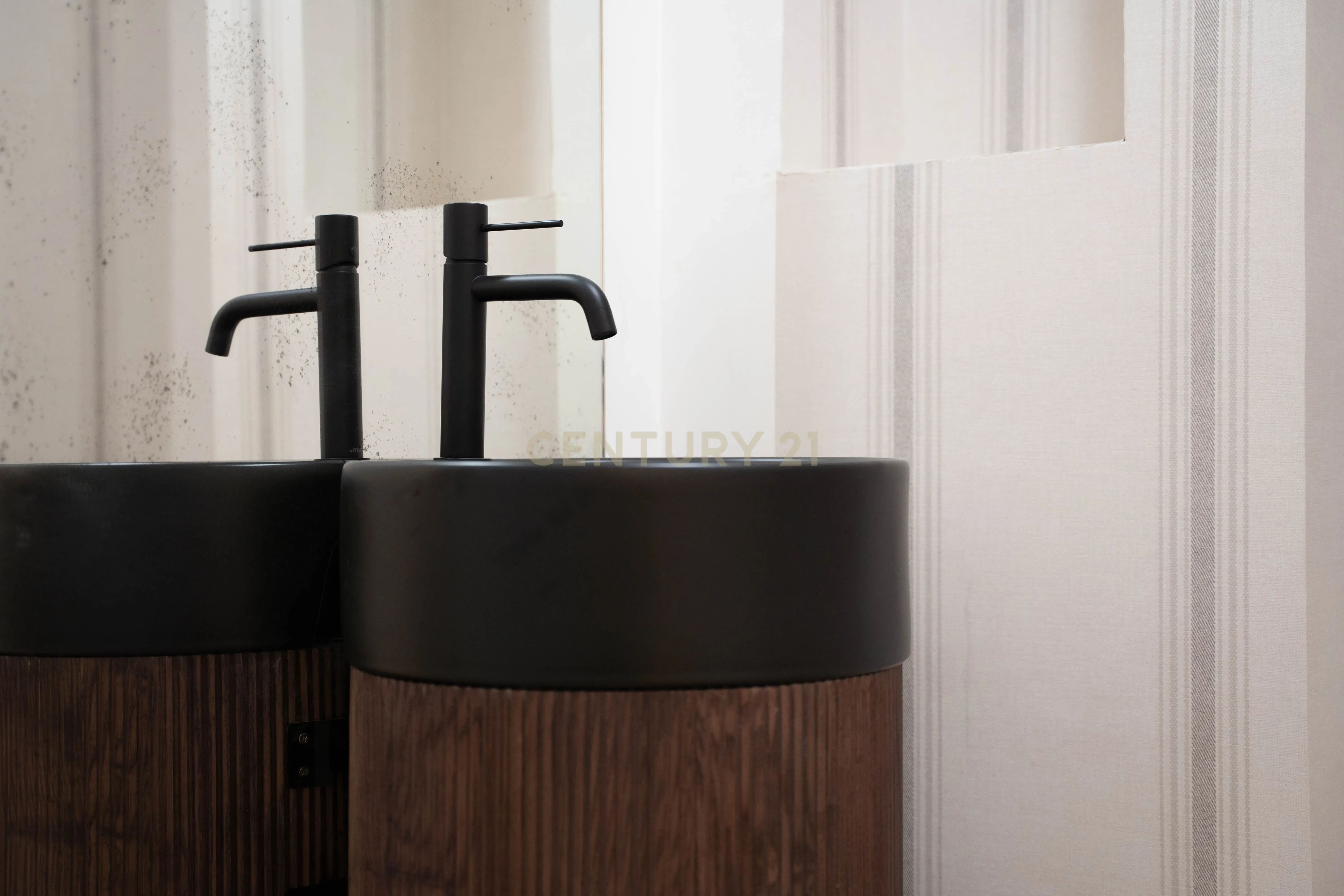 APARTAMENTO LUMINOSO Bº DE SALAMANCA - Image 12