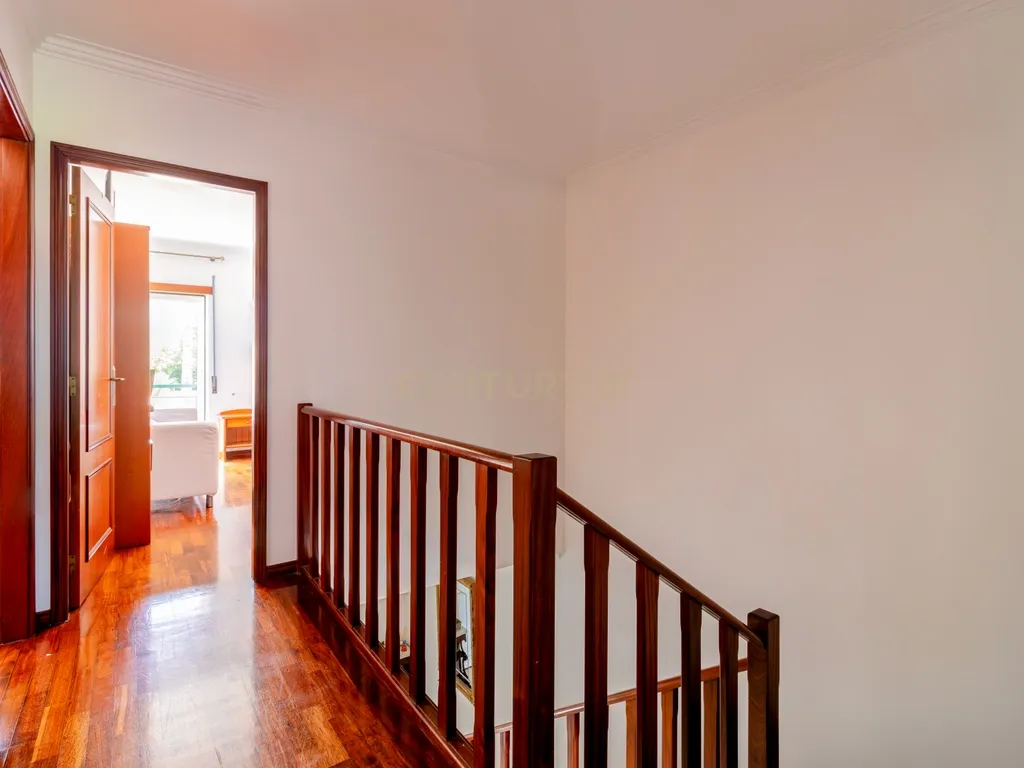 Excelente Moradia T3 , espaço exterior e garagem – Marinha Grande - Image 7