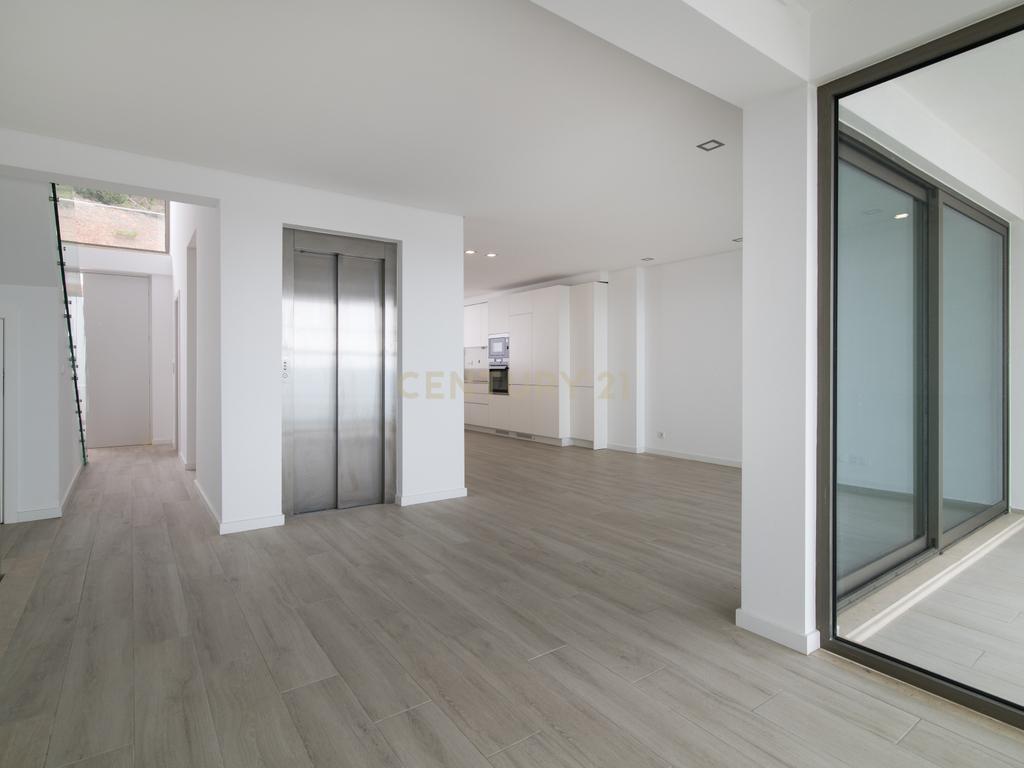 Condomínio Villas d’Ouro – Exclusividade e Conforto no Coração de Sesimbra - Image 12