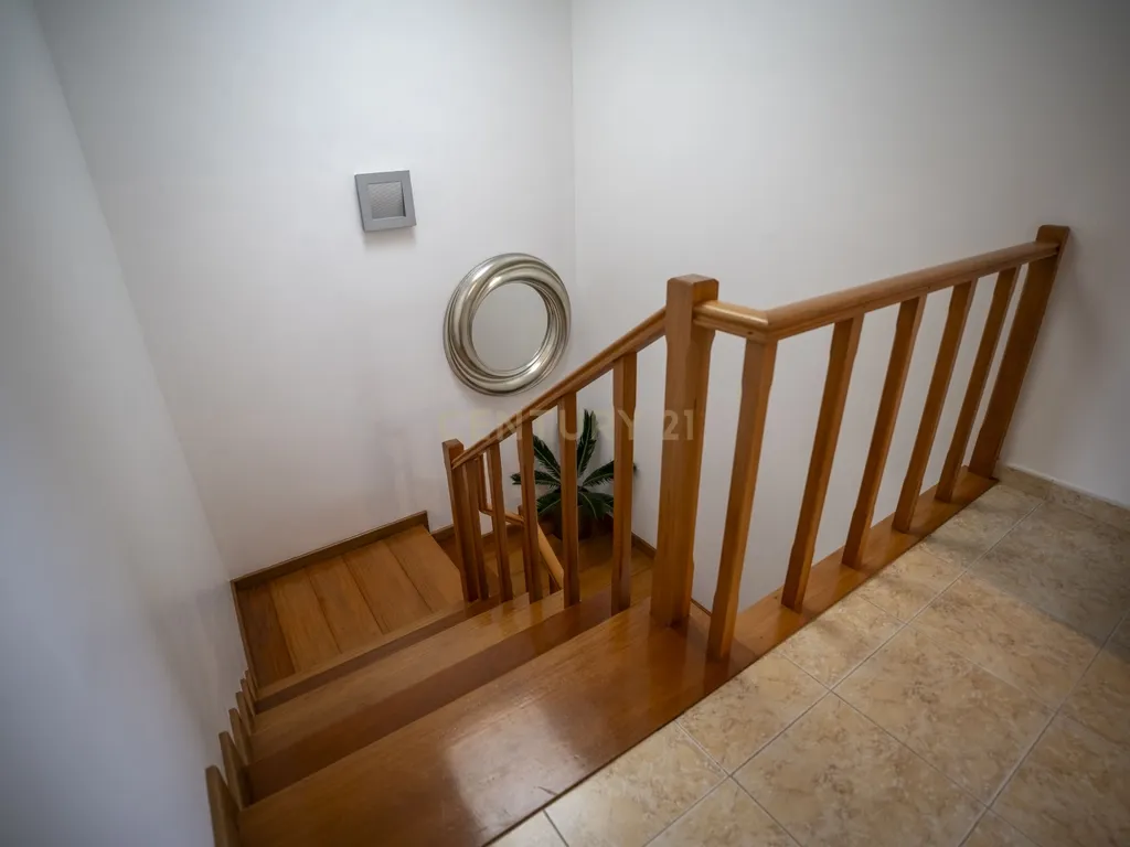 Excelente Moradia T3 com Garagem – Espaço, Luz e Acabamentos de Qualidade - Image 15