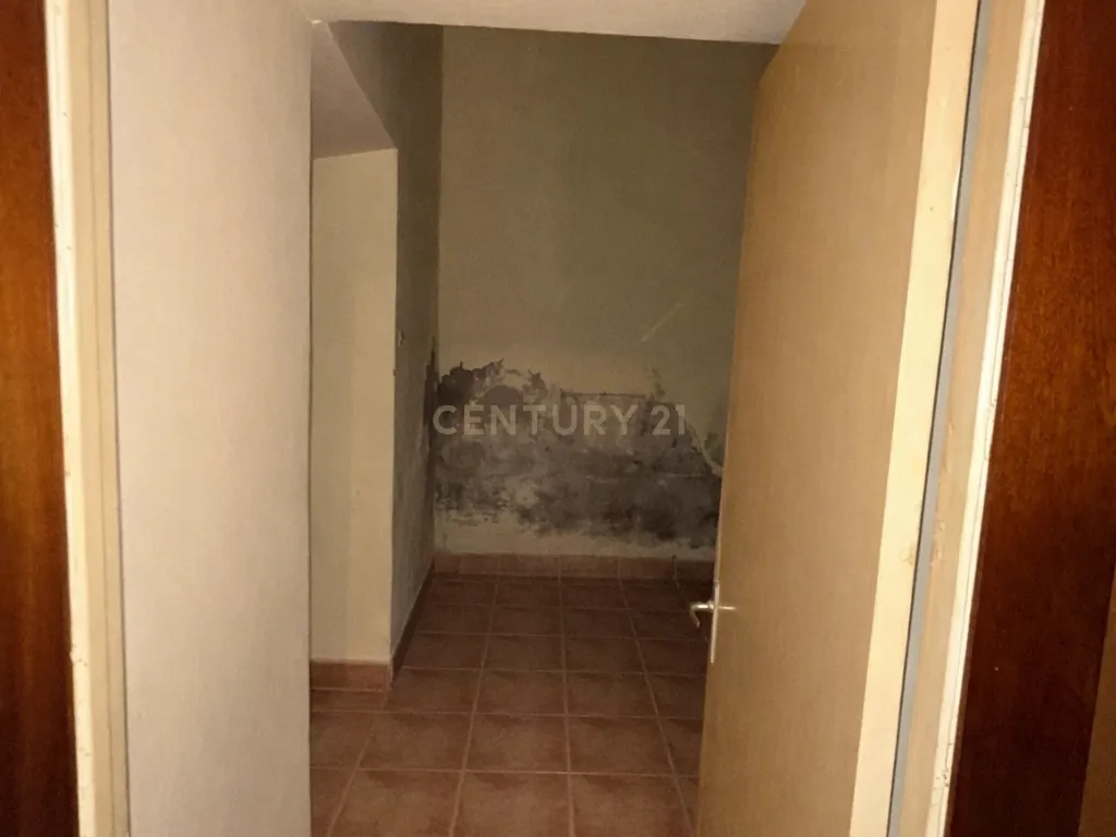 Edifício exclusivo com grande potencial numa das melhores zonas de Trujillo - Image 119
