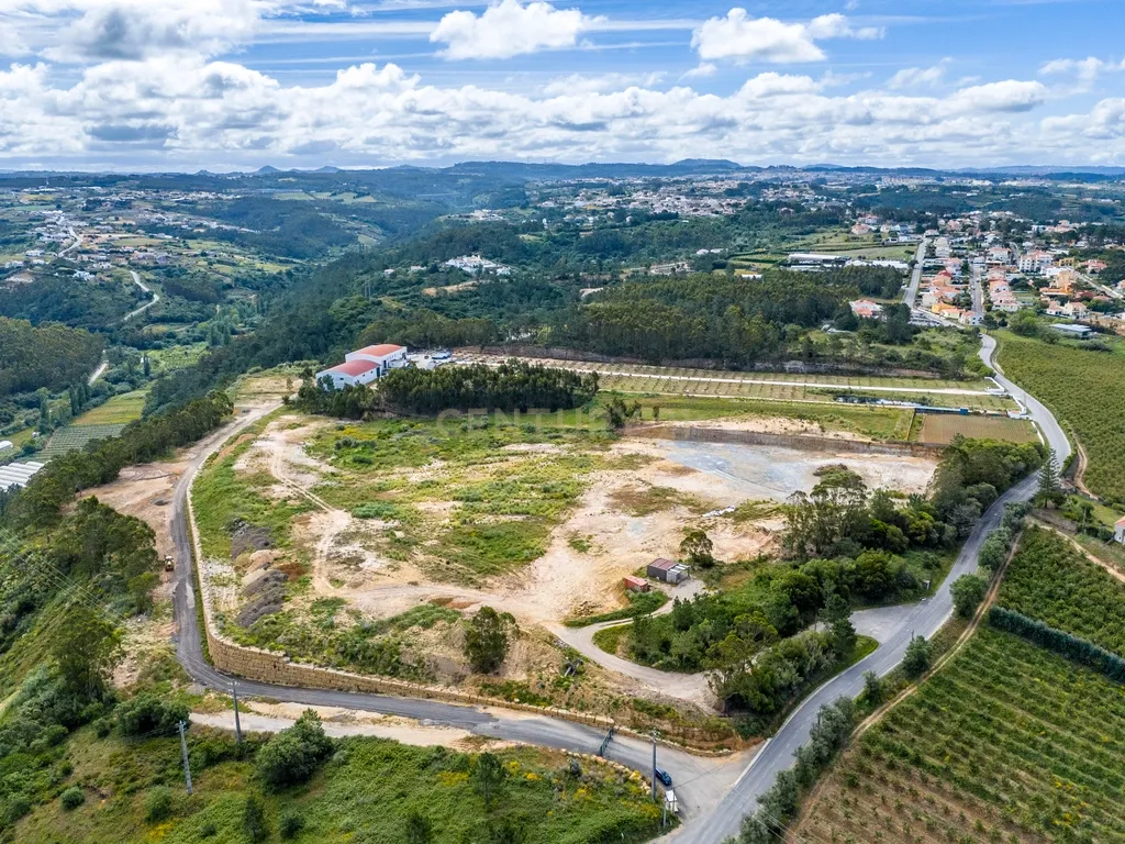 Terreno com 21985.97m2 para Construção de Armazéns Industriais 7837.30m2 - Image 6