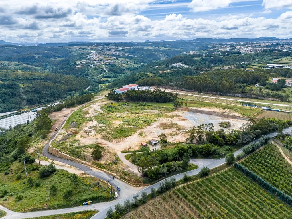 Terreno com 21985.97m2 para Construção de Armazéns Industriais 7837.30m2 - Image 18