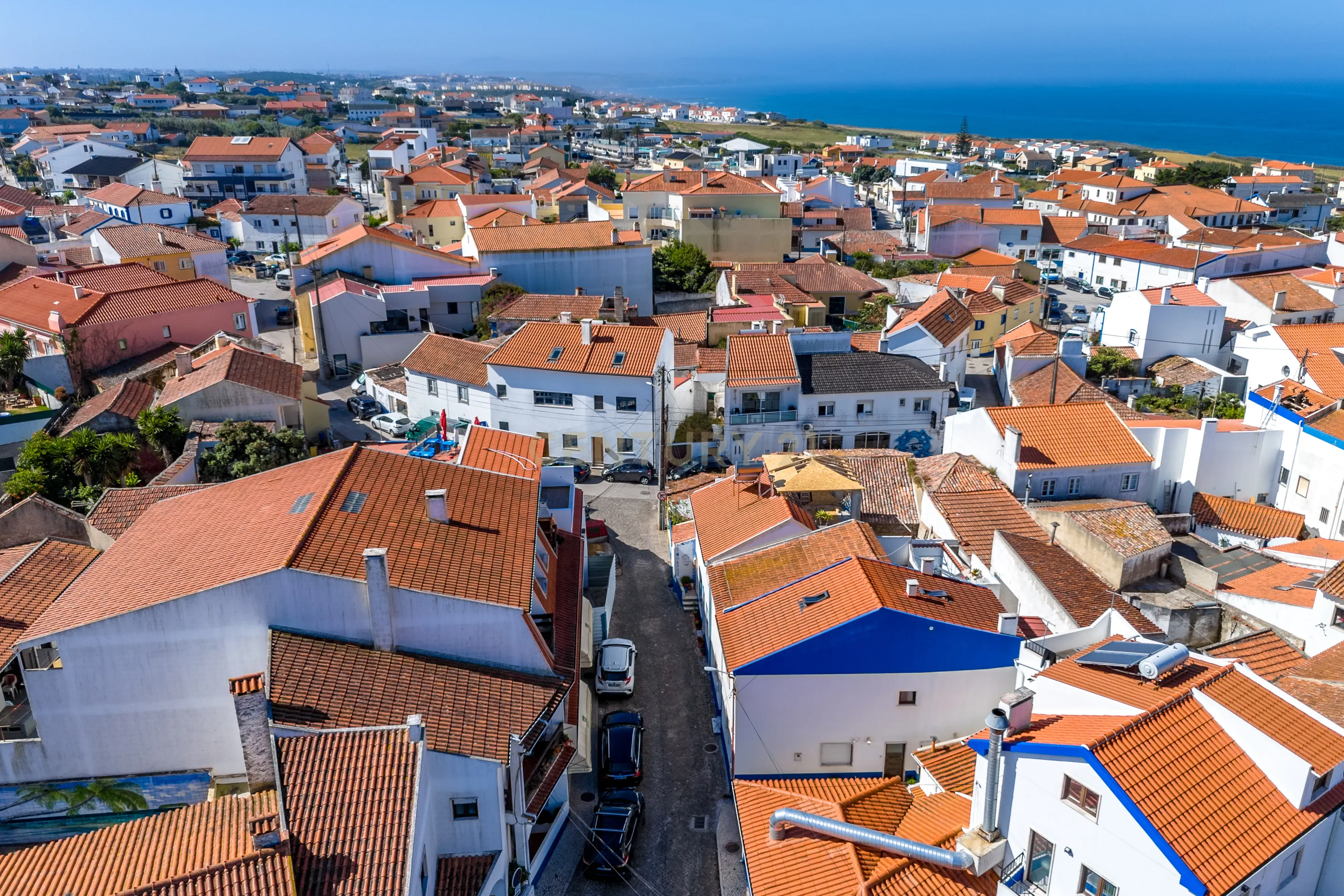 Moradia T2 TOTALMENTE REMODELADA com Vista Mar em Ribamar junto à Praia dos Coxos (ERICEIRA) Uma Oportunidade Única! - Image 23