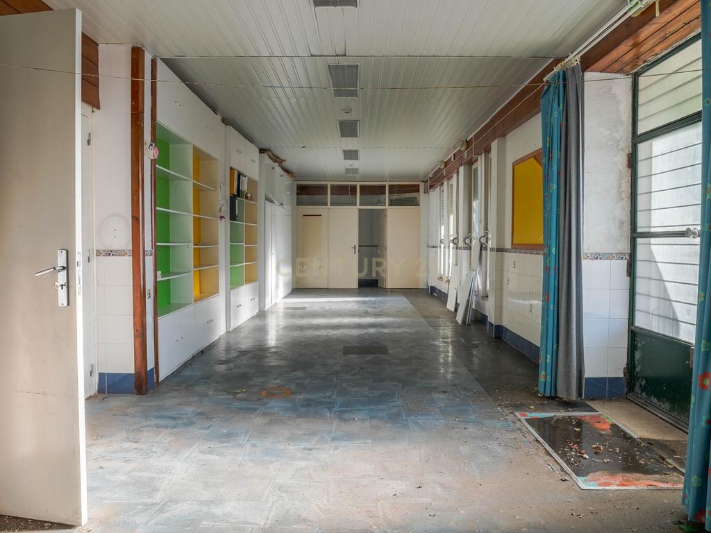  Espaço Versátil com Localização Privilegiada - Image 12