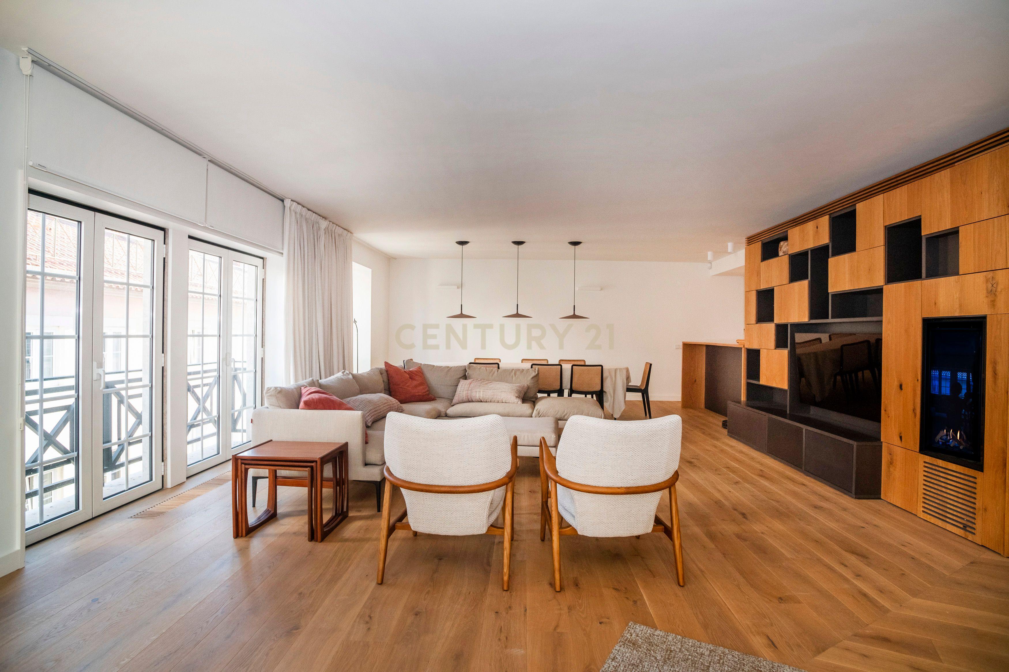 Apartamento T4+1 totalmente remodelado com Garagem no Príncipe Real - Image 11